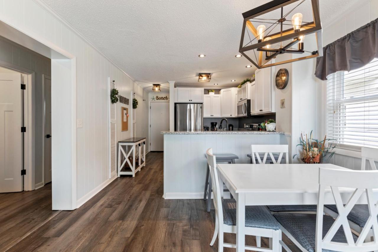 Bright And Sunny Condo With Stunning Oceanfront Миртъл Бийч Екстериор снимка